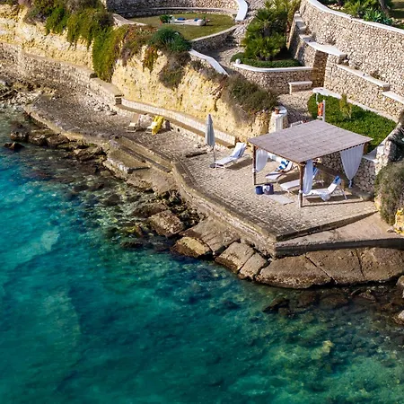 Baia L'aura 8, Emma